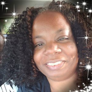 Meet your Posher, Adrienne